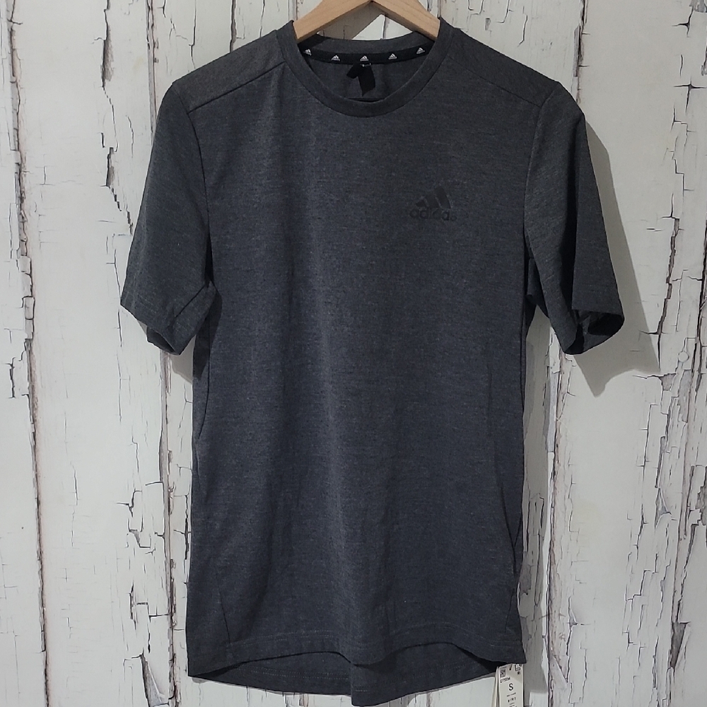 Adidas NWT Men's Charcoal Short Sleeve Aeroready Tee Size S